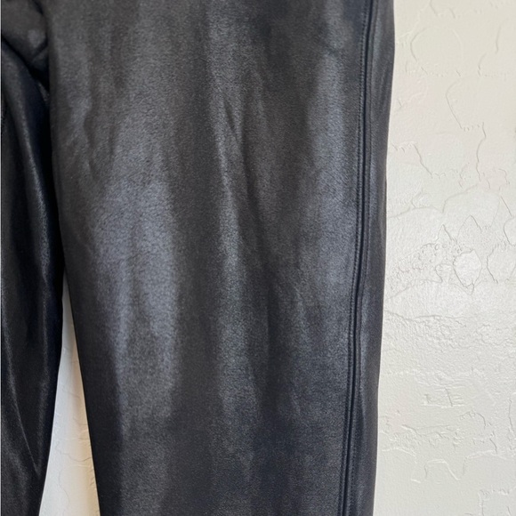 Spanx Metallic Black Leggings Size Medium - Picture 5 of 5